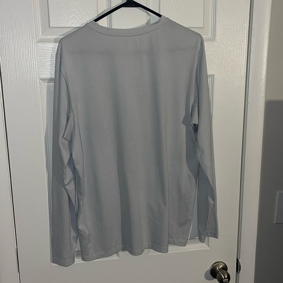 Arcteryx Men’s long sleeve - off white color - Picture 3 of 3